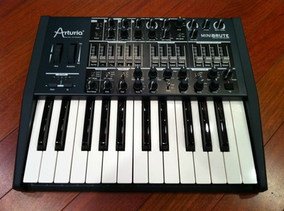 Arturia MiniBrute 25 Key Analog Monophonic Synthesizer